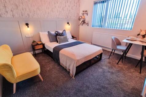18. Room 3.jpg