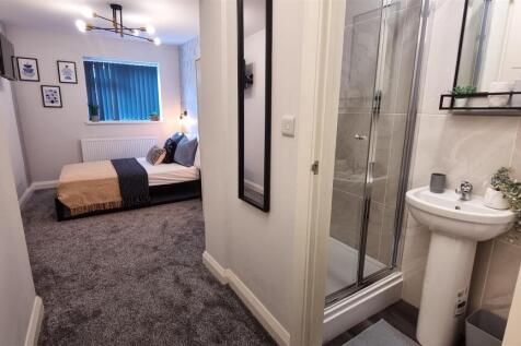 08. Room 2.jpg