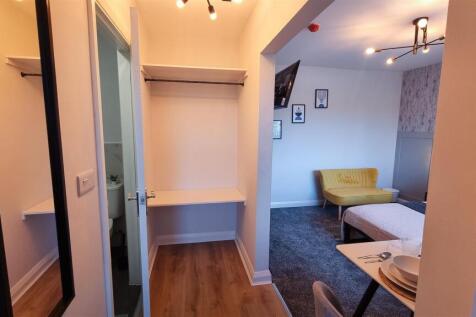 21. Room 3.jpg