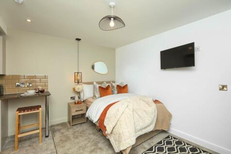 WhatsApp Image 2024-10-24 at 22.29.19.jpeg