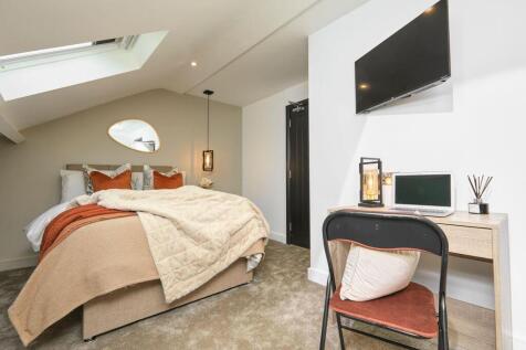 WhatsApp Image 2024-10-24 at 22.29.17.jpeg