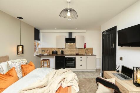 WhatsApp Image 2024-10-24 at 22.29.05 (1).jpeg