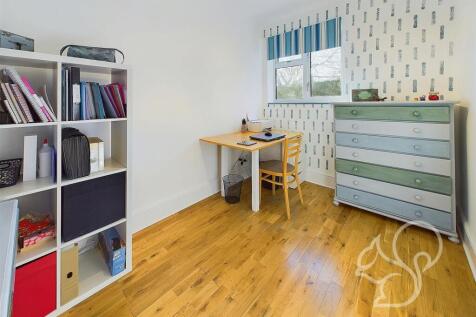 Bedroom/Office