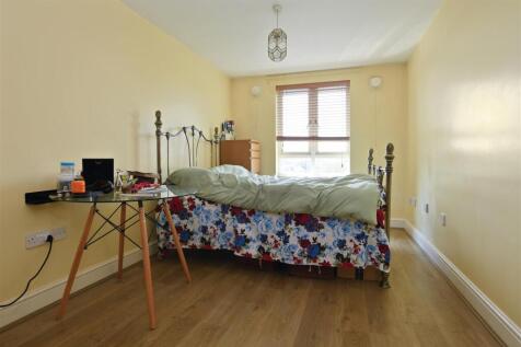 01-fab9NKPMSC-flat63 Glebelands Close2 (1).JPG