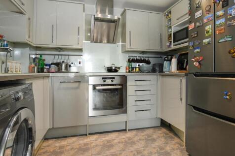 04-a95fNKPMSC-flat63 Glebelands Close9 (1).JPG