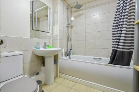 08-3d97NKPMSC-flat63 Glebelands Close20 (1).JPG
