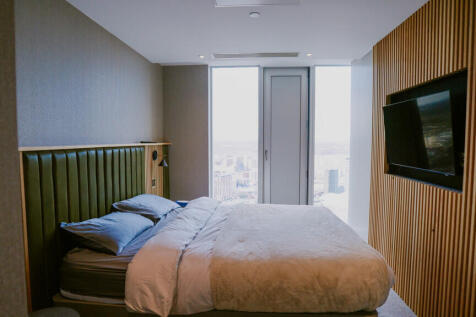 Elizabeth_Tower_P...