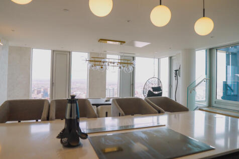 Elizabeth_Tower_P...