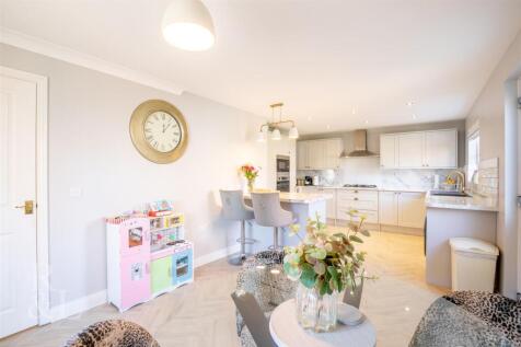 18 Forest School (8).jpg