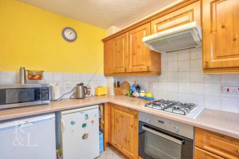 5 Keepers Close (13).jpg