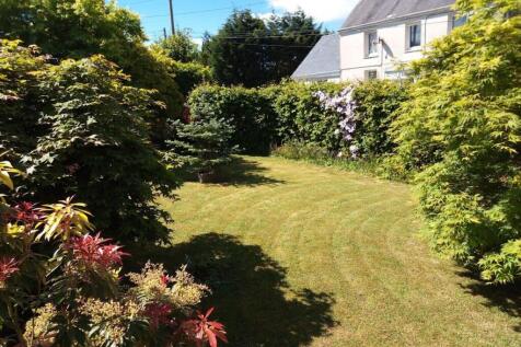 Front garden photo 9.jpg