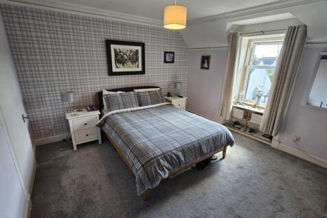 bedroom 1.jpeg