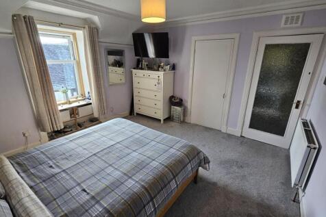 bedroom 1.2.jpeg