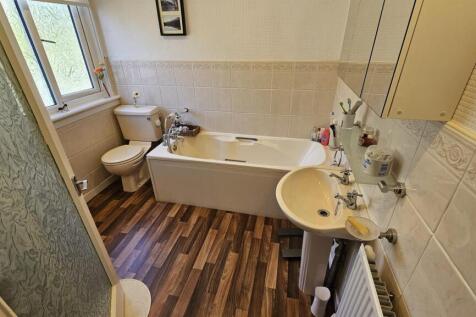 bathroom.jpeg