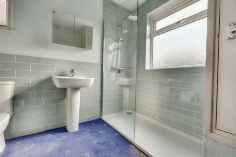 Shower Room_1.jpeg
