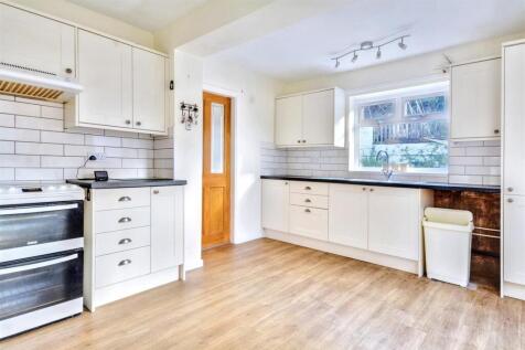 Kitchen_1.jpeg