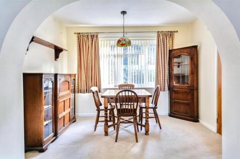 Dining Area_1.jpeg