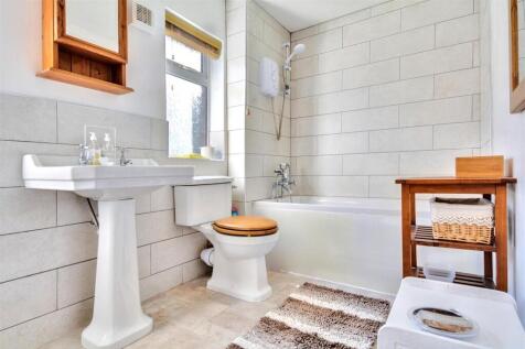 Bathroom.jpeg