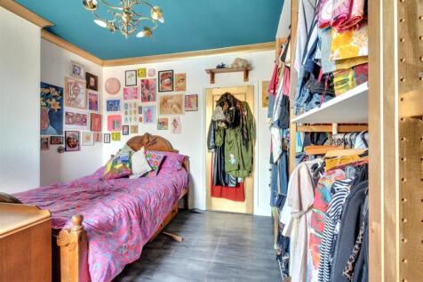 Bedroom One (2).jpeg