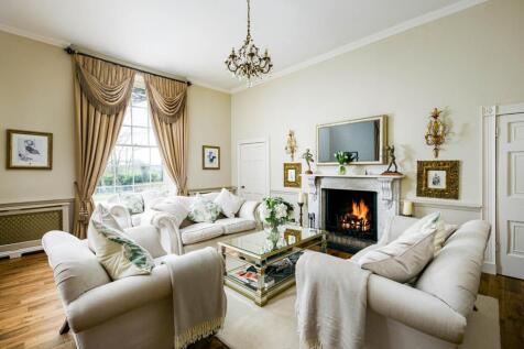 4 Sitting Room.jpg