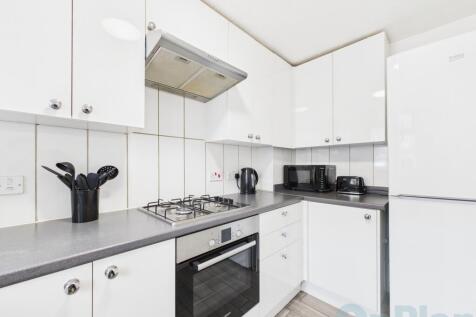 CAM04024G0-PR0022-STILL006