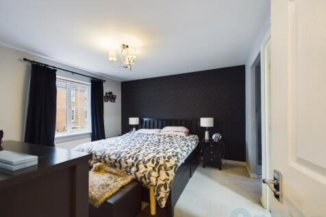 CAM04024G0-PR0018-STILL026