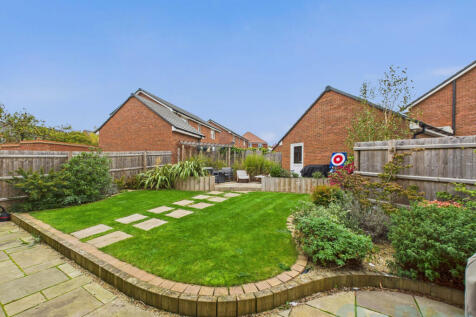 CAM04024G0-PR0038-STILL019