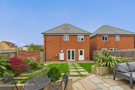 CAM04024G0-PR0038-STILL017