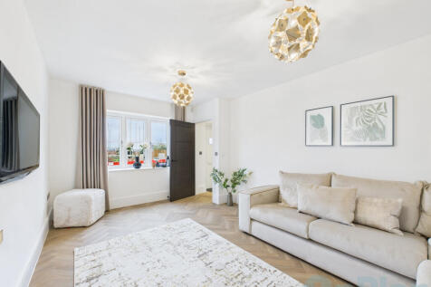 8 Chancel close living room 1