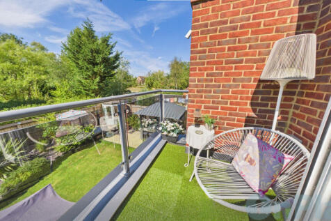 Clegg Square Balcony Snip (1)