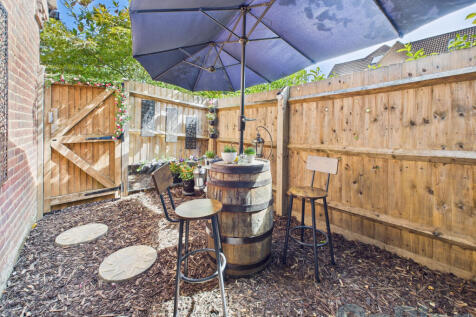 CAM04024G0-PR0034-STILL016