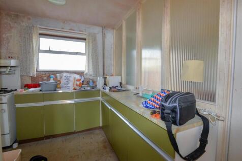 Kitchen 1.jpg