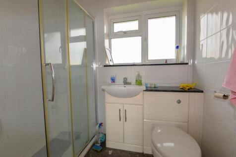 Shower Room 1.jpg