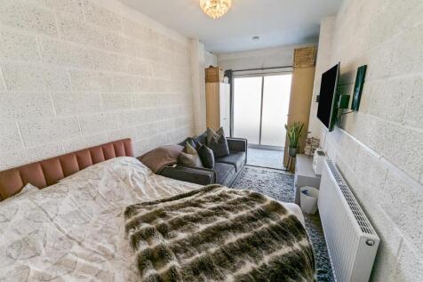 PXL_20250411_134416410.RAW-01.COVER.jpg