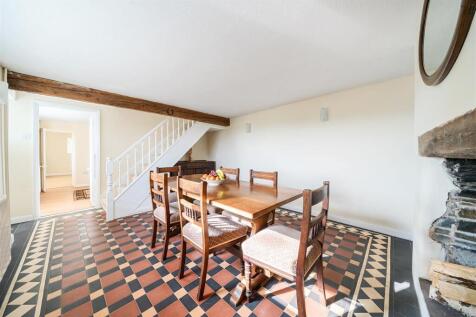 Whitemoor Cross Dining..jpg