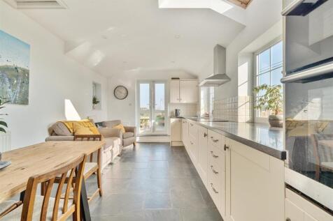 Whitemoor Kitchen Breakfast.jpg