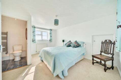 Whitemoor Cross Bed 2.jpg