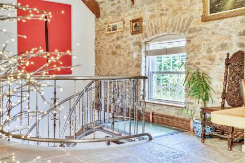 TRH Spiral Staircase Landing.jpg