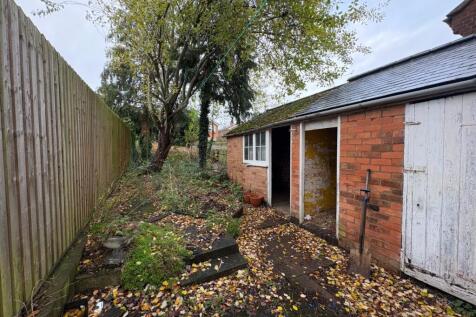 Garden &amp; Outhouses