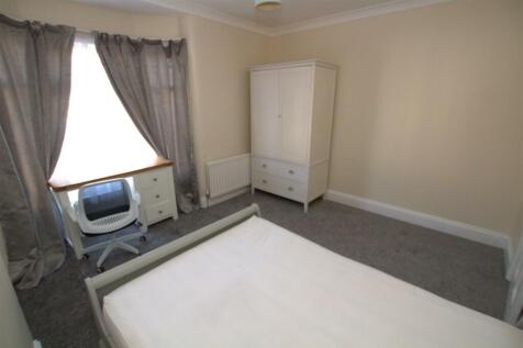 bedroom 3 .jpg