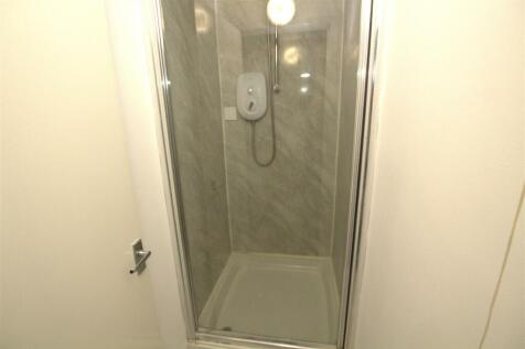 first floor shower room .jpg