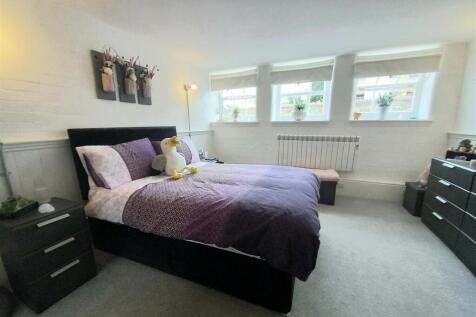 Apartment 11 Bedroom.jpg