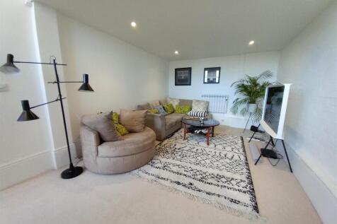 Apartment 12 Lounge 1.jpg