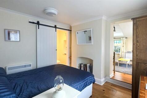 Annexe Bedroom 1.jpg