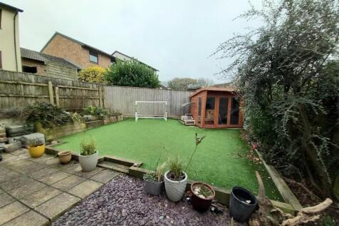 60 Oaklands Rear Garden.jpg