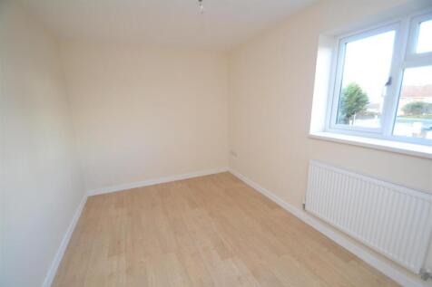 Ap B - Bedroom