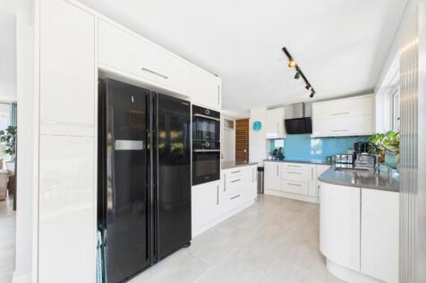 Contemporary kitchen