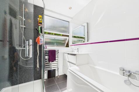 Bathroom serving 1st floor