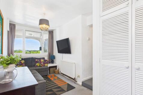 Ground level lounge/bedroom