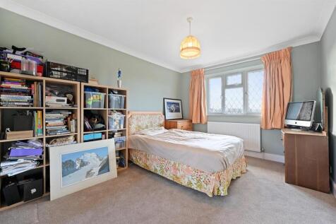 AGR - 28 Scholars Walk - Bedroom3 (1).jpg